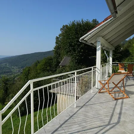 Vineyard Skyview * Semic